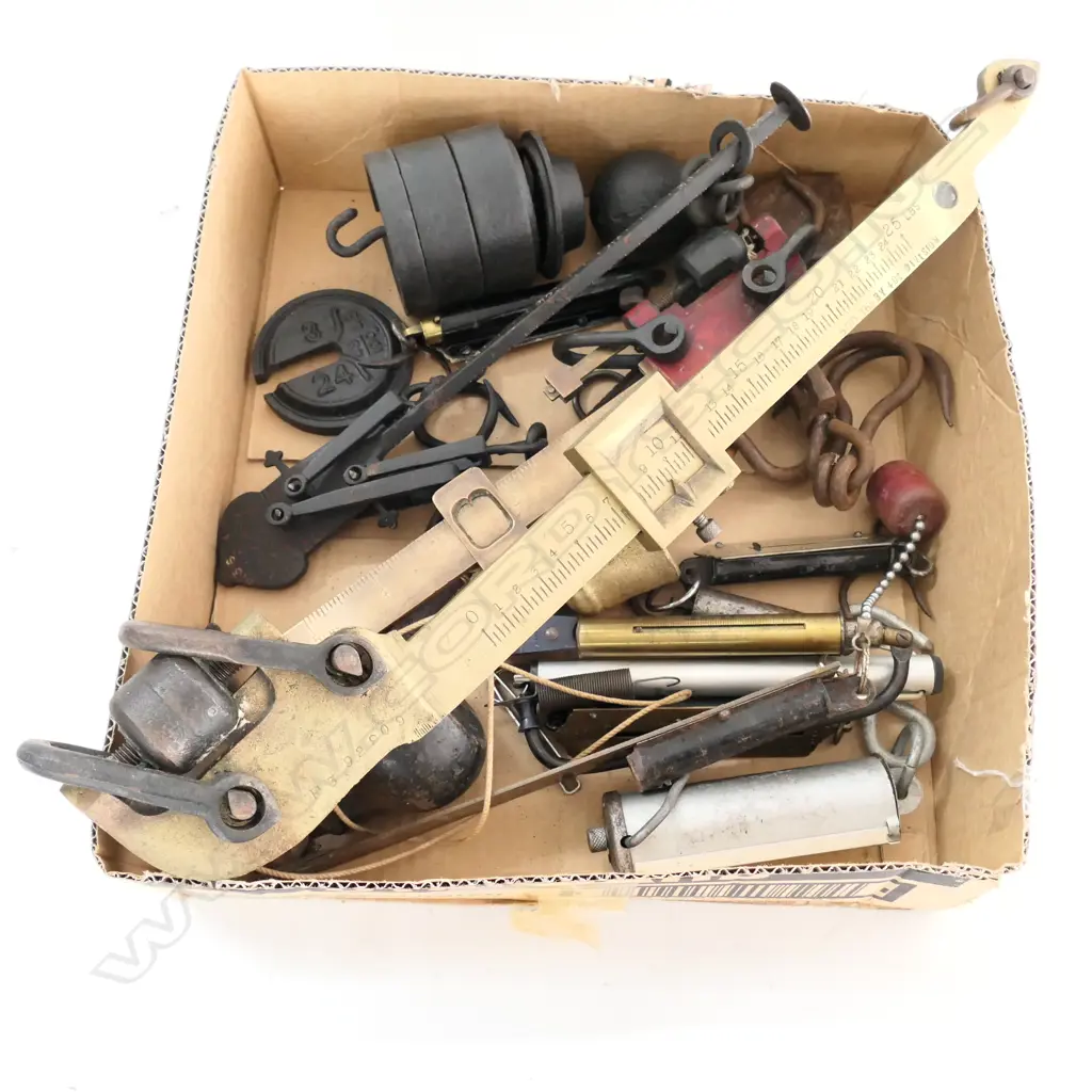 2 'STEELYARD' SCALES ALONG WITH OTHER SPRING SCALES, ETC Image 1++